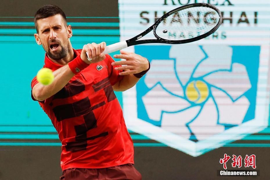 欧冠：晋级16强 利物浦队2-1里尔队.